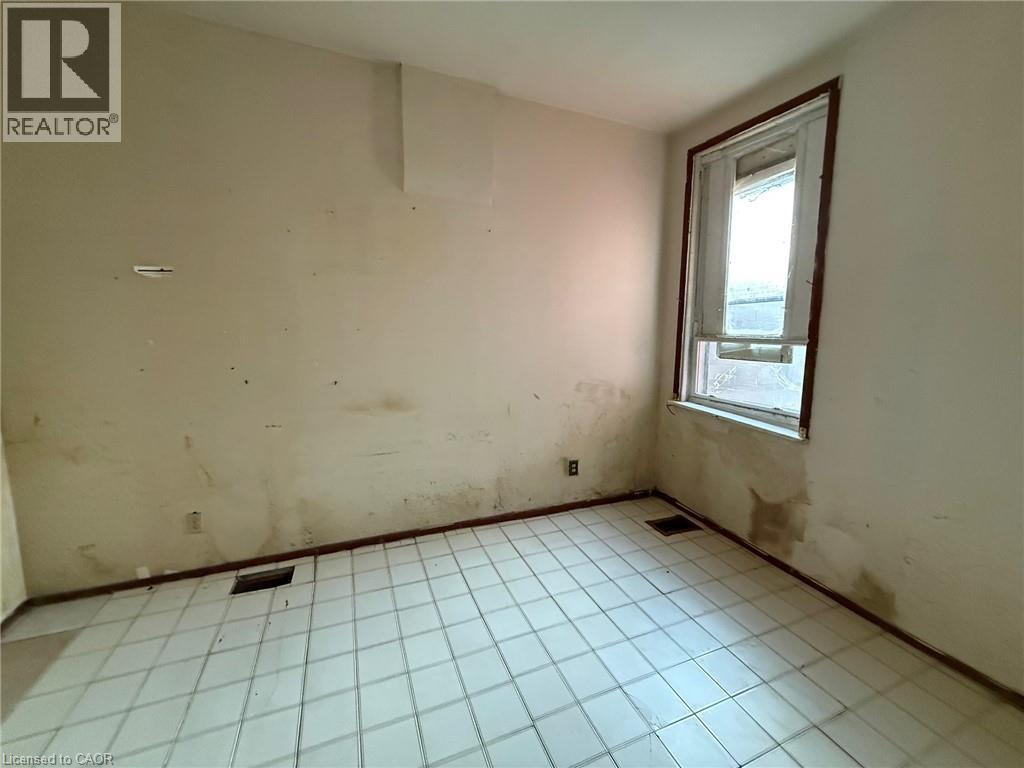 118 Cathcart Street, Hamilton, Ontario  L8L 5A2 - Photo 2 - 40813676