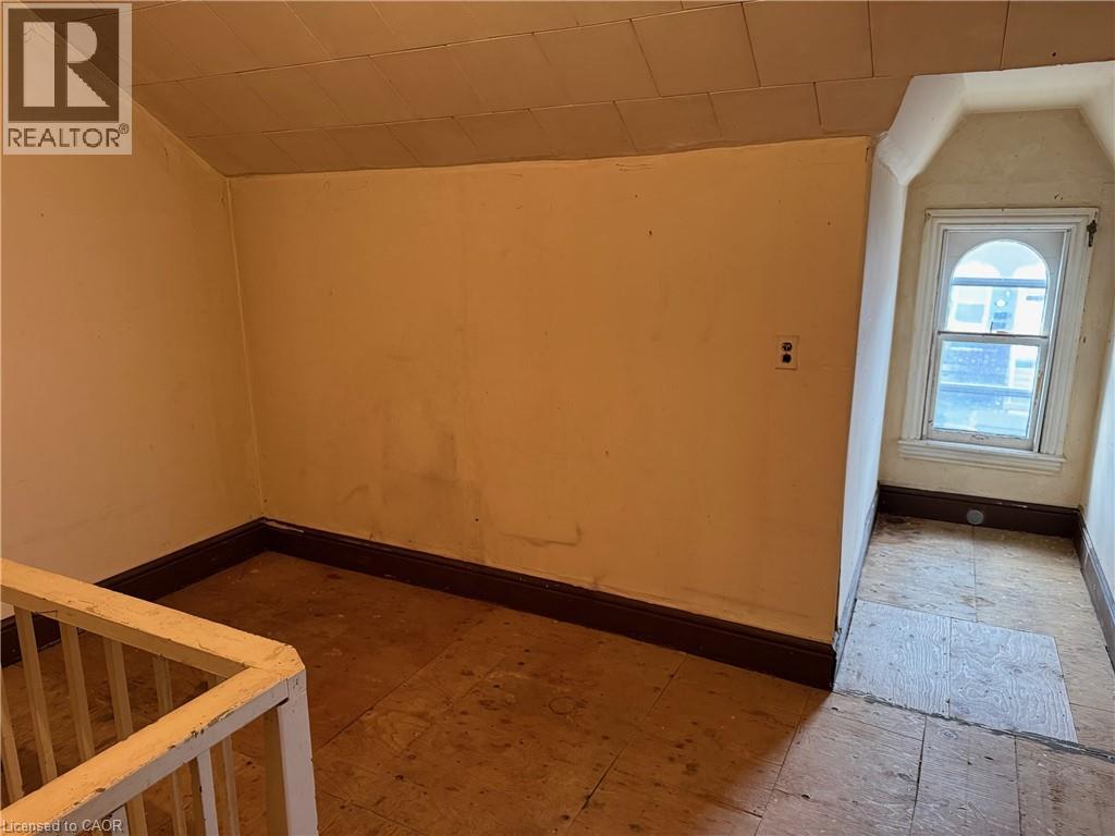 118 Cathcart Street, Hamilton, Ontario  L8L 5A2 - Photo 7 - 40813676