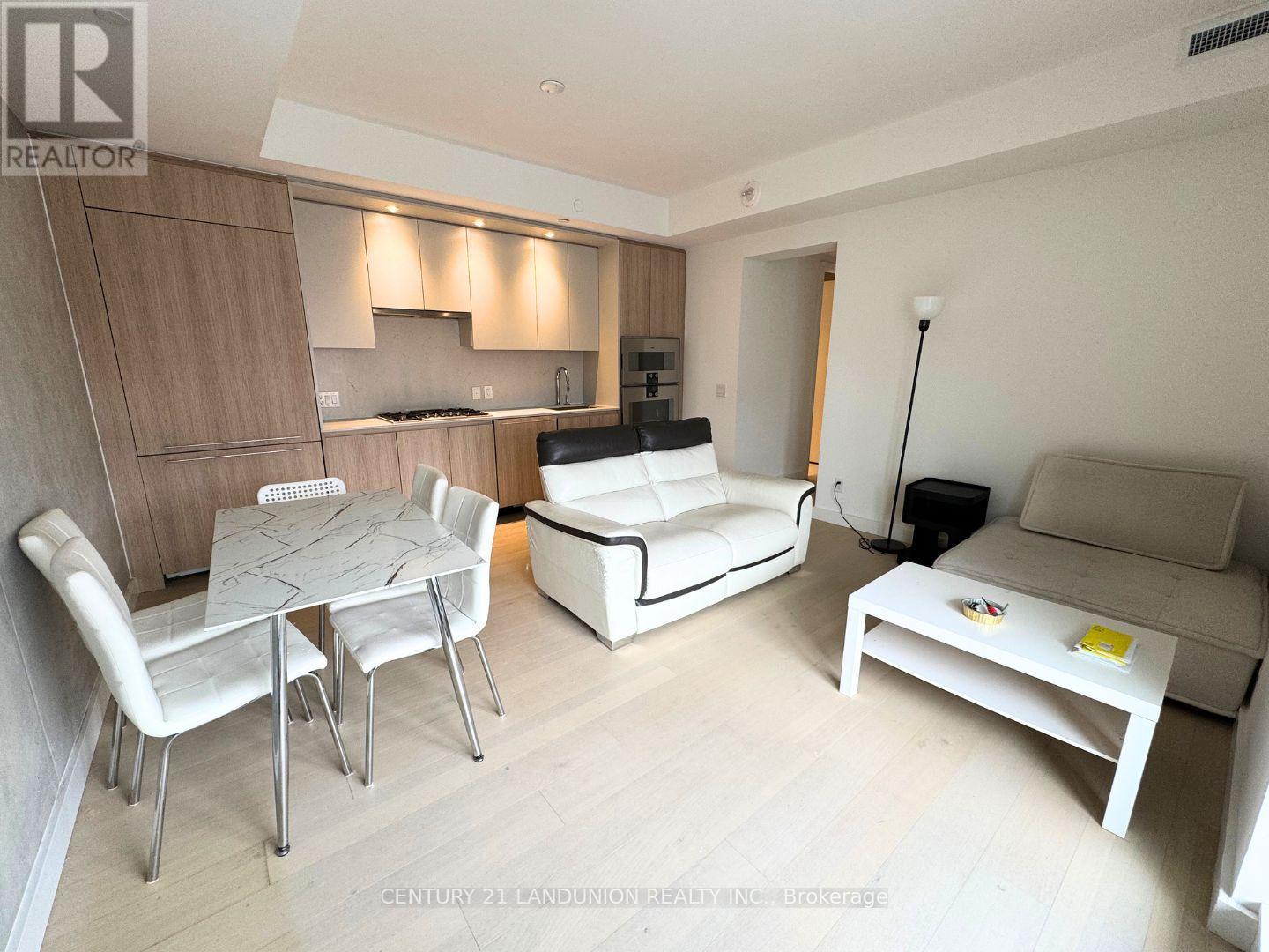 81 Wellesley Street E, Toronto, Ontario  M4Y 0C5 - Photo 2 - C12901892