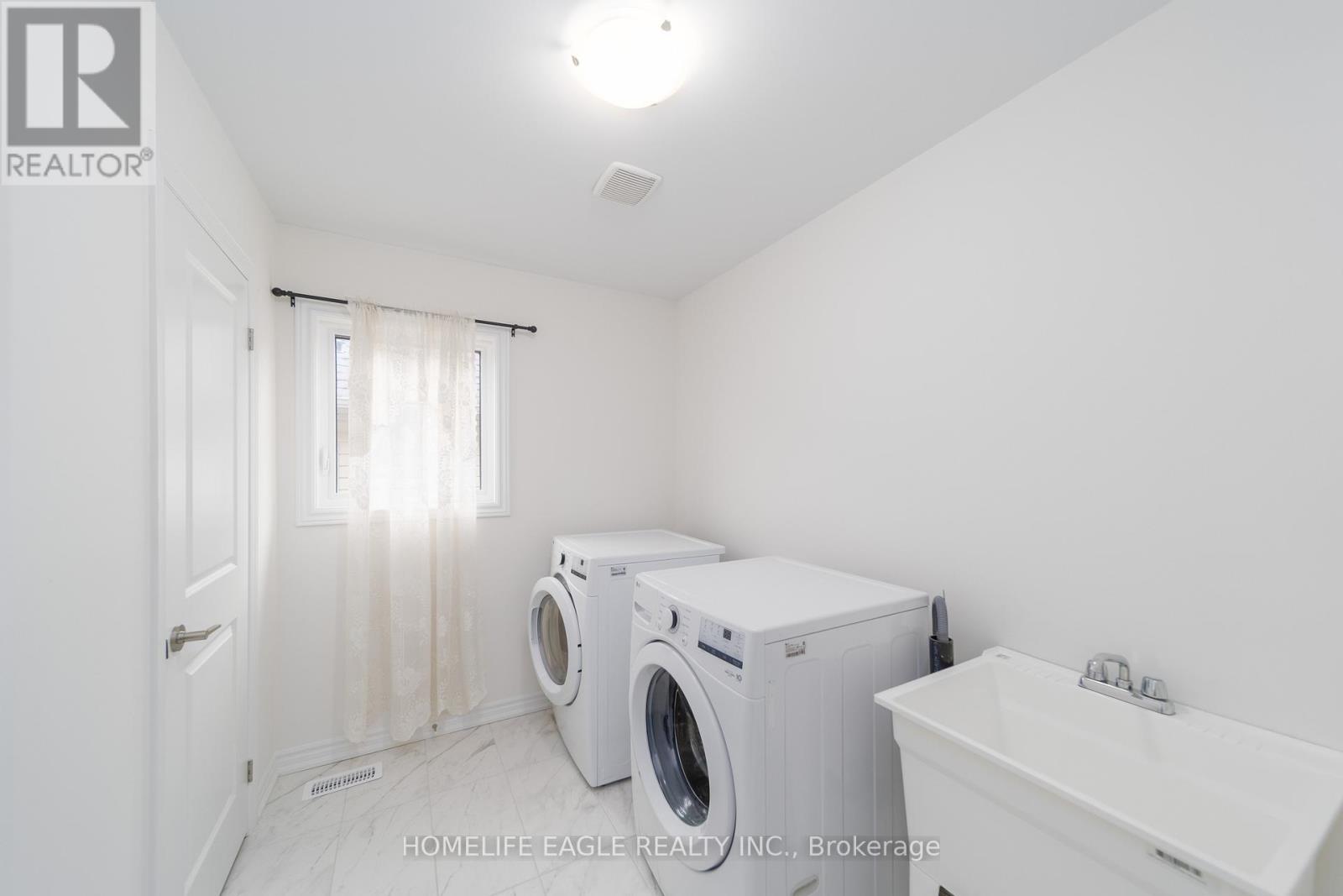 80 Phoenix Boulevard, Barrie, Ontario  L9S 2Z5 - Photo 11 - S12901890