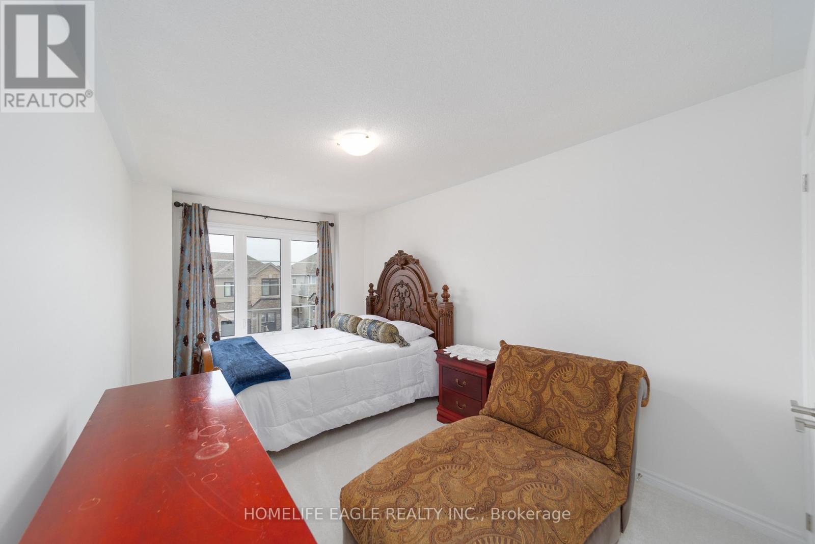 80 Phoenix Boulevard, Barrie, Ontario  L9S 2Z5 - Photo 12 - S12901890