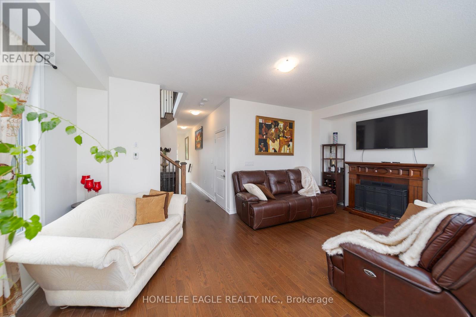 80 Phoenix Boulevard, Barrie, Ontario  L9S 2Z5 - Photo 3 - S12901890