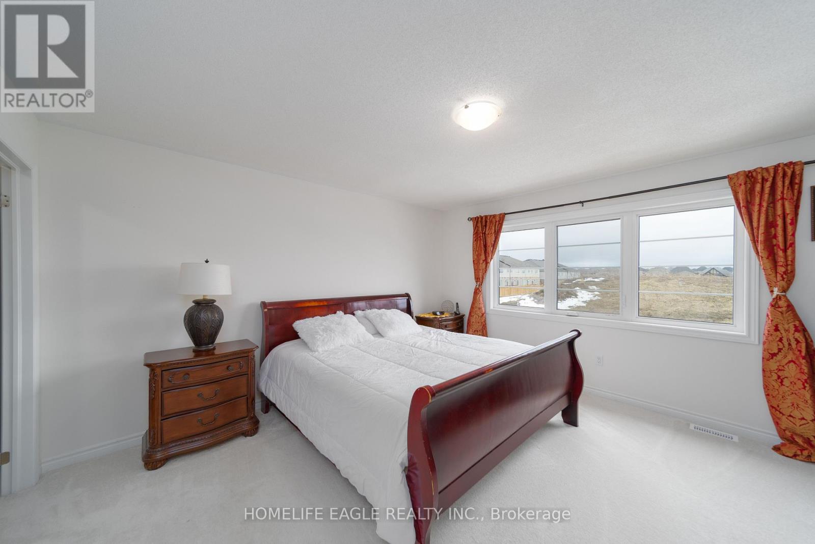 80 Phoenix Boulevard, Barrie, Ontario  L9S 2Z5 - Photo 7 - S12901890