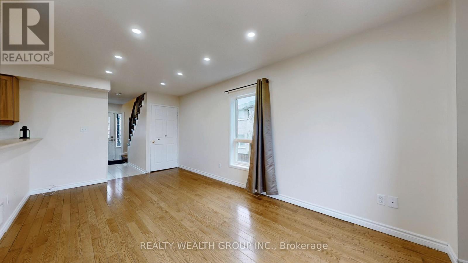 Upper - 7 Gadwall Avenue, Barrie (Painswick South), Ontario  L4N 8X6 - Photo 10 - S12901896