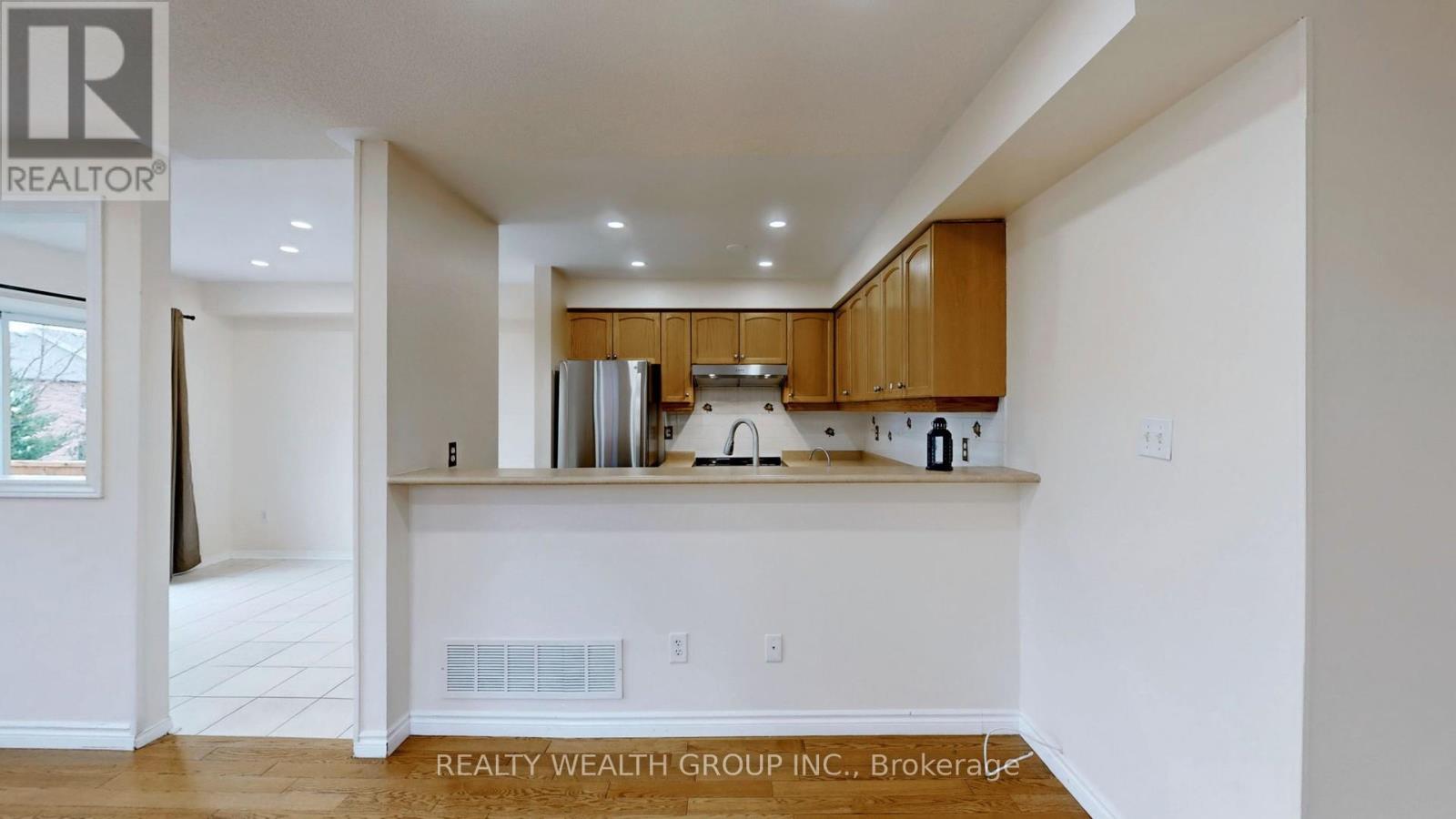 Upper - 7 Gadwall Avenue, Barrie (Painswick South), Ontario  L4N 8X6 - Photo 13 - S12901896