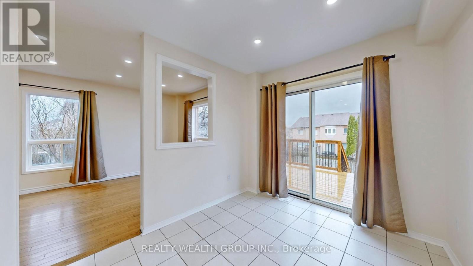 Upper - 7 Gadwall Avenue, Barrie (Painswick South), Ontario  L4N 8X6 - Photo 9 - S12901896