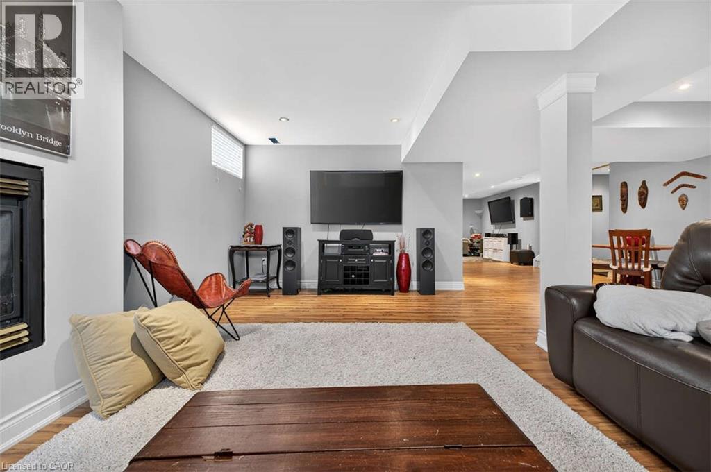 4 Peter Street, Hamilton, Ontario  L8B 0Z4 - Photo 40 - 40813682