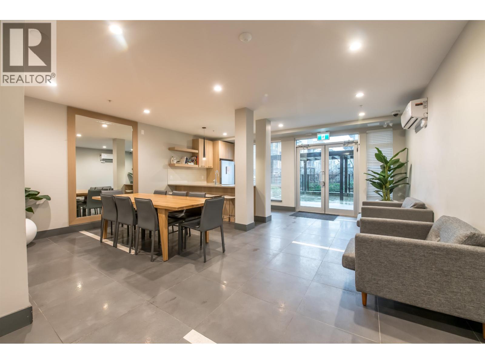 203 707 Como Lake Avenue, Coquitlam, British Columbia  V3J 0J5 - Photo 19 - R3099967