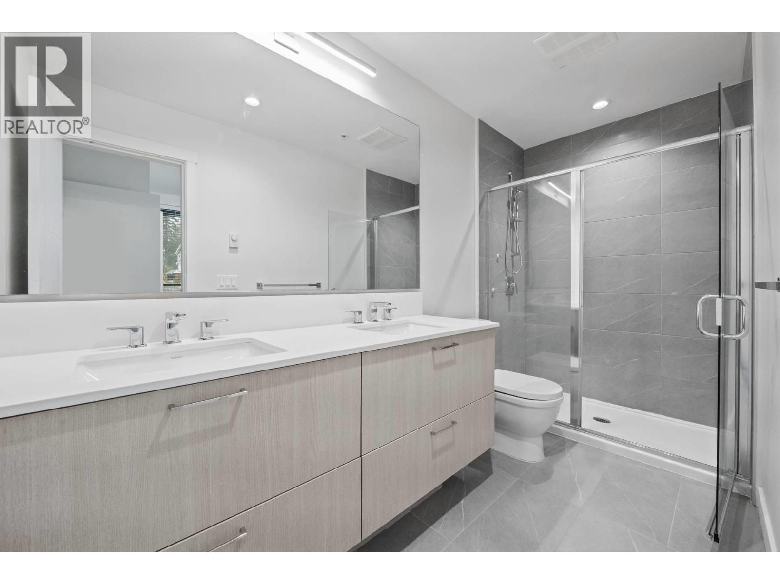 203 707 Como Lake Avenue, Coquitlam, British Columbia  V3J 0J5 - Photo 9 - R3099967