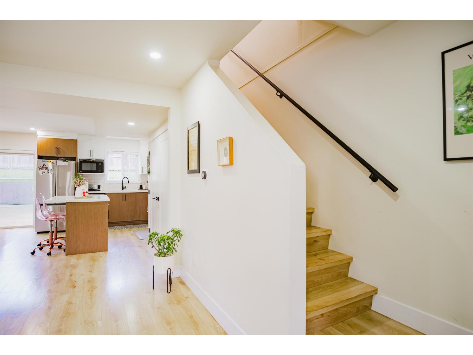 32347 Brant Avenue, Mission, British Columbia  V2V 4Y9 - Photo 3 - R3101010