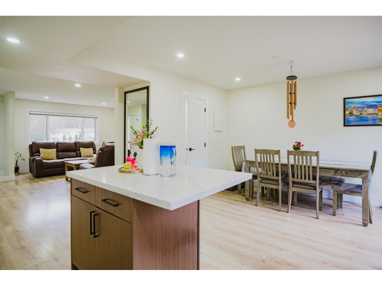 32347 Brant Avenue, Mission, British Columbia  V2V 4Y9 - Photo 11 - R3101010