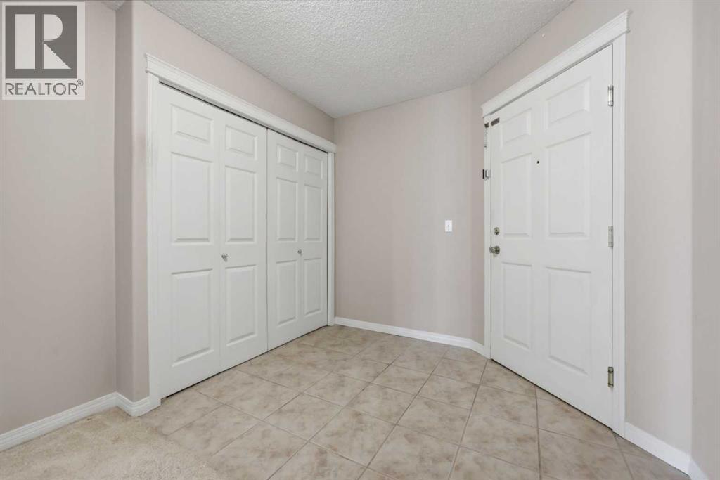 203, 26 Country Hills View Nw, Calgary, Alberta T3K 5A4 - Photo 3 - A2292636