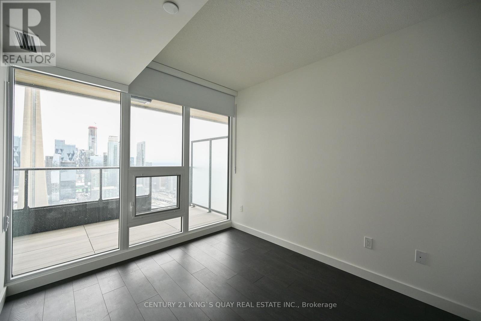 5007 - 3 Concord Cityplace Way, Toronto, Ontario  M5V 0X4 - Photo 2 - C12901456