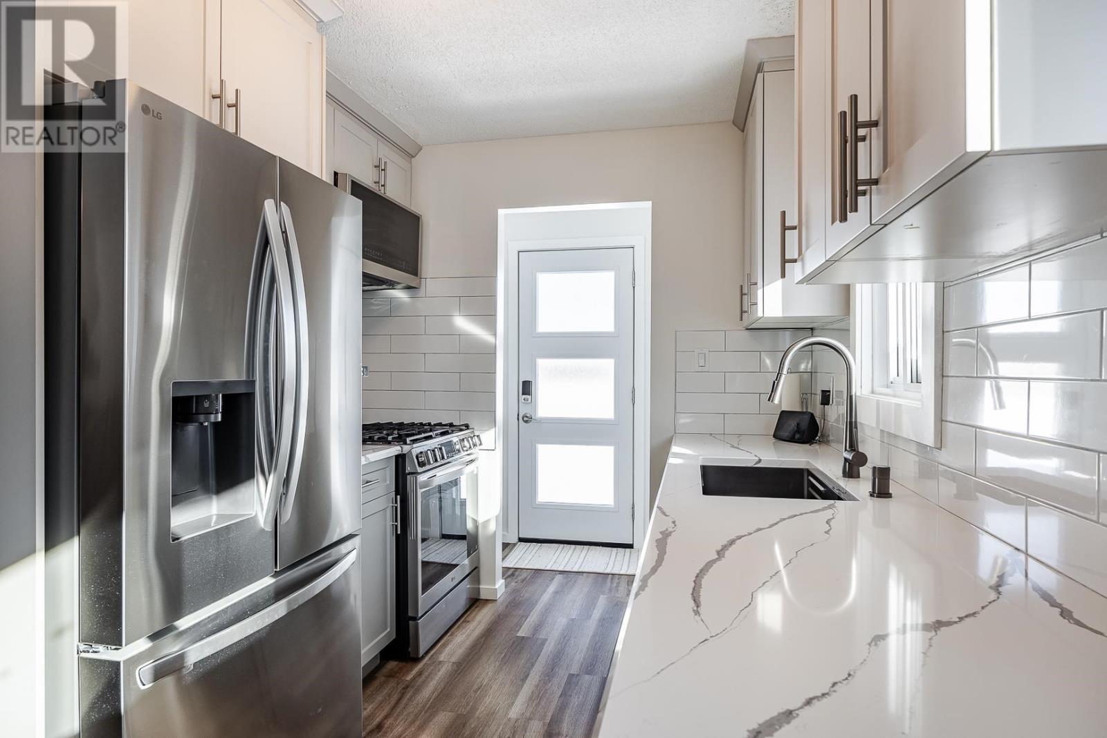 93 Pozzebon Cres, Sault Ste. Marie, Ontario  P6C 6B4 - Photo 9 - SM260498