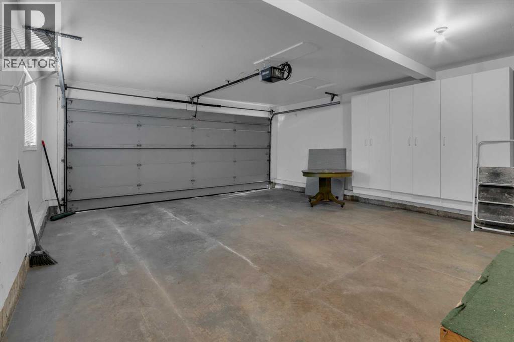 812 Shawnee Drive Sw, Calgary, Alberta  T2Y 1W8 - Photo 36 - A2290265