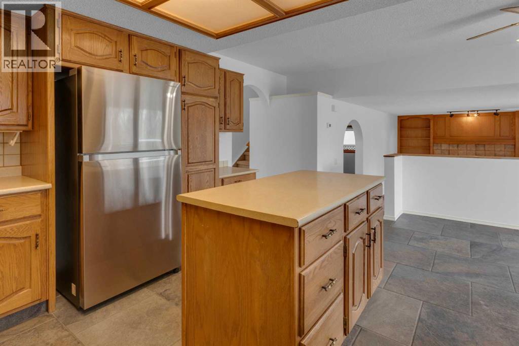 812 Shawnee Drive Sw, Calgary, Alberta  T2Y 1W8 - Photo 11 - A2290265