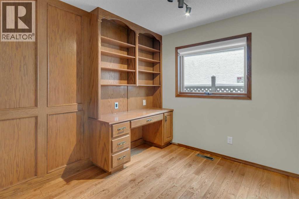 812 Shawnee Drive Sw, Calgary, Alberta  T2Y 1W8 - Photo 16 - A2290265