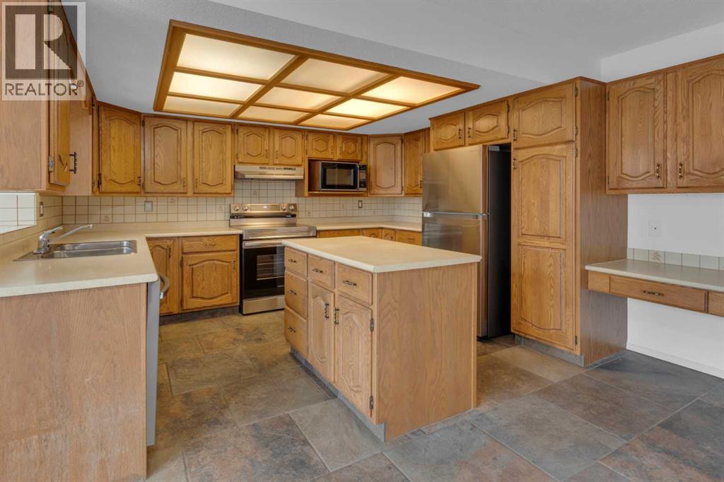 812 Shawnee Drive Sw, Calgary, Alberta  T2Y 1W8 - Photo 10 - A2290265