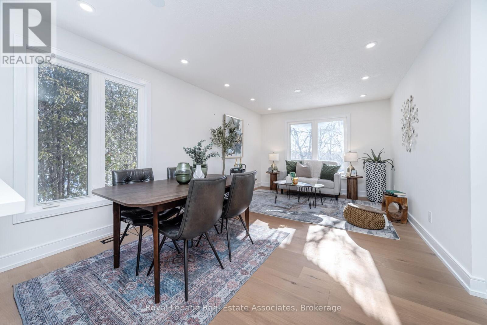 471 Valhalla Court, Oakville, Ontario  L6L 5M5 - Photo 12 - W12843070