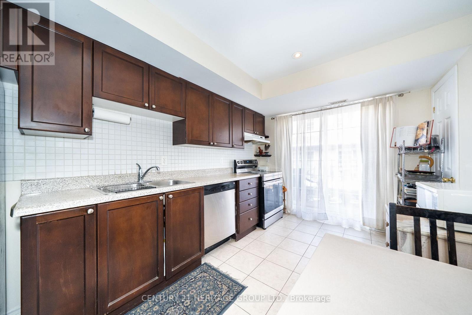 301 - 64 Sidney Belsey Crescent, Toronto (Weston), Ontario  M6M 5J4 - Photo 2 - W12899774