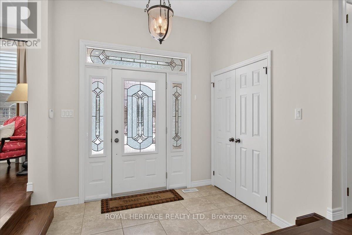 13 South Harbour Drive, Kawartha Lakes (Bobcaygeon), Ontario  K0M 1A0 - Photo 6 - X12901924