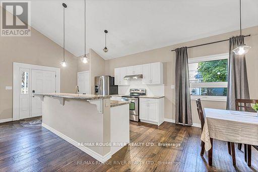 100 Queen Street, Kawartha Lakes (Fenelon Falls), Ontario  K0M 1N0 - Photo 3 - X12901944