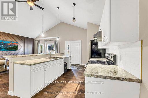 100 Queen Street, Kawartha Lakes (Fenelon Falls), Ontario  K0M 1N0 - Photo 9 - X12901944