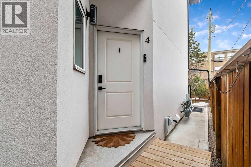 4, 4411 17 Avenue Nw, Calgary, Alberta  T3B 0N7 - Photo 2 - A2294605