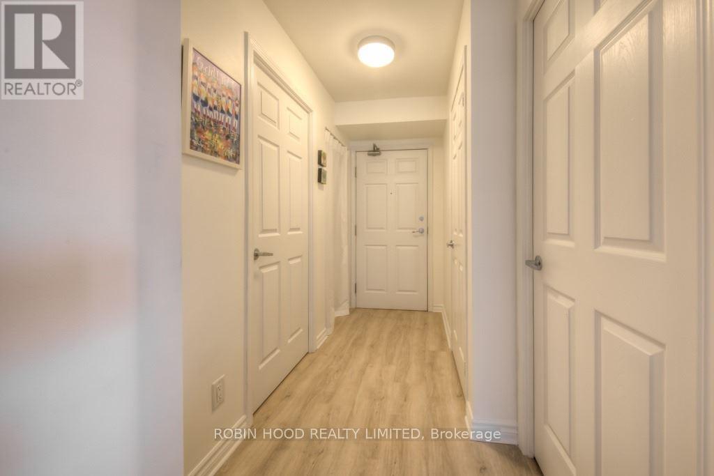 Unit 203 - 19 Barberry Place, Toronto (Bayview Village), Ontario  M2K 3E3 - Photo 6 - C12901918