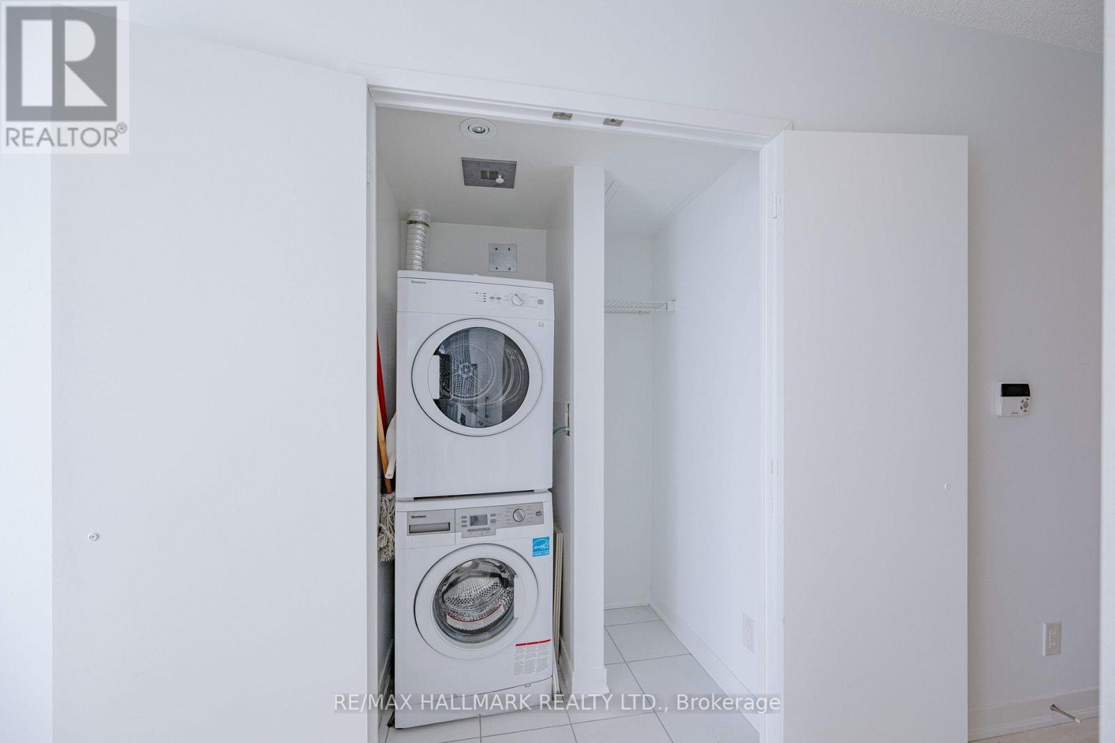 2907 - 100 Harbour Street, Toronto (Waterfront Communities), Ontario  M5J 0C3 - Photo 13 - C12901946