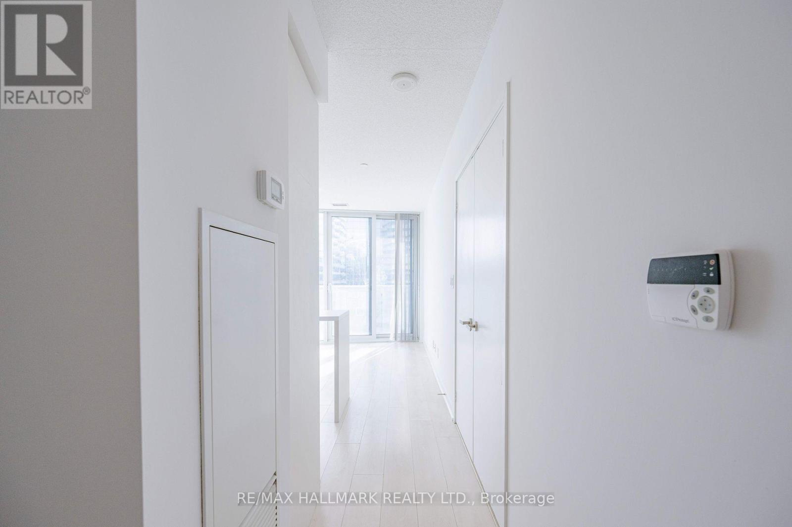 2907 - 100 Harbour Street, Toronto (Waterfront Communities), Ontario  M5J 0C3 - Photo 2 - C12901946