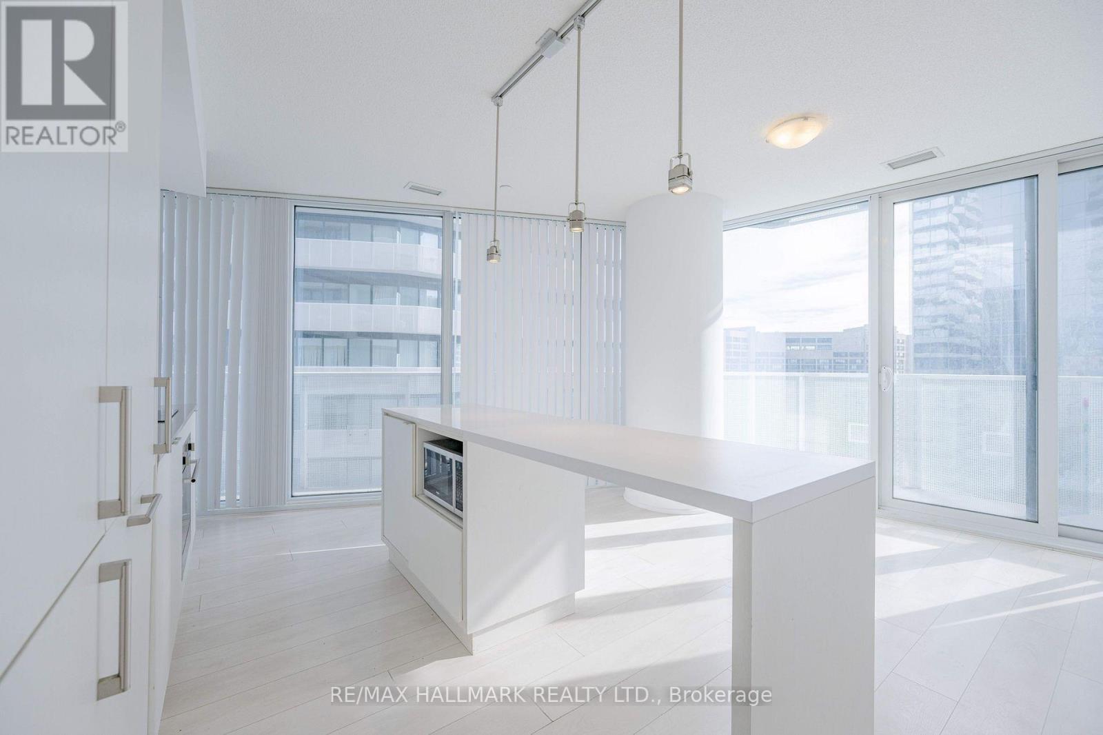 2907 - 100 Harbour Street, Toronto (Waterfront Communities), Ontario  M5J 0C3 - Photo 4 - C12901946