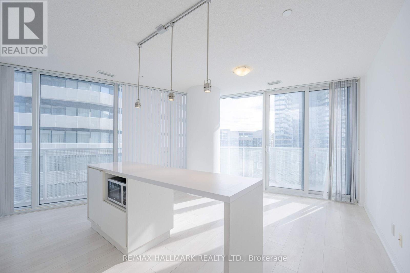 2907 - 100 Harbour Street, Toronto (Waterfront Communities), Ontario  M5J 0C3 - Photo 5 - C12901946