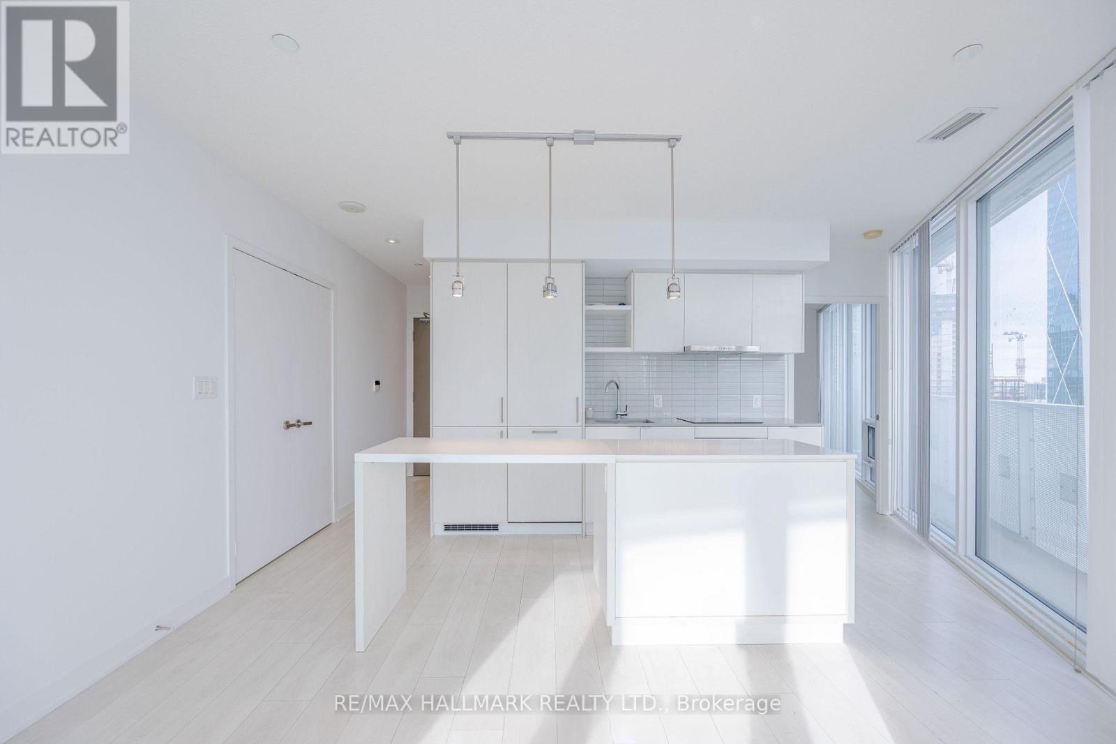 2907 - 100 Harbour Street, Toronto (Waterfront Communities), Ontario  M5J 0C3 - Photo 6 - C12901946