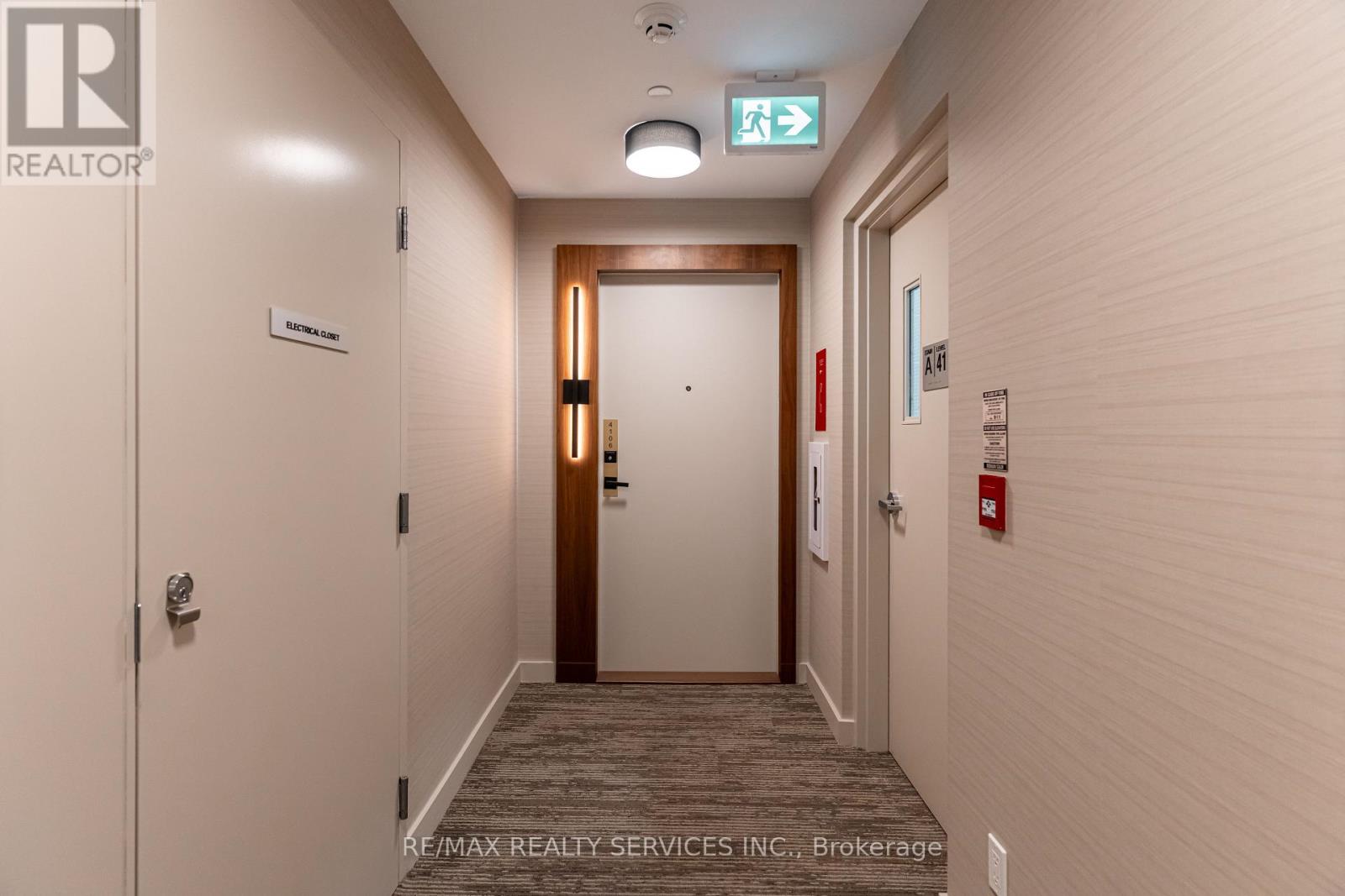 4106 - 327 King Street W, Toronto, Ontario  M5V 0W7 - Photo 10 - C12901950