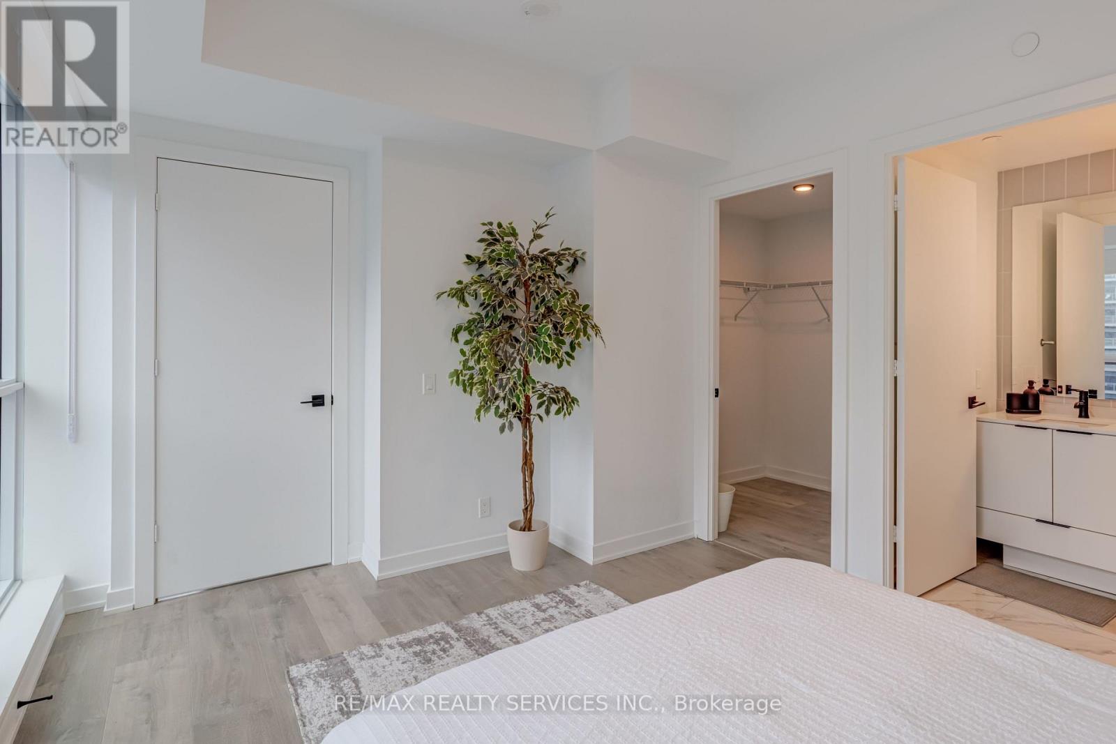 4106 - 327 King Street W, Toronto, Ontario  M5V 0W7 - Photo 24 - C12901950