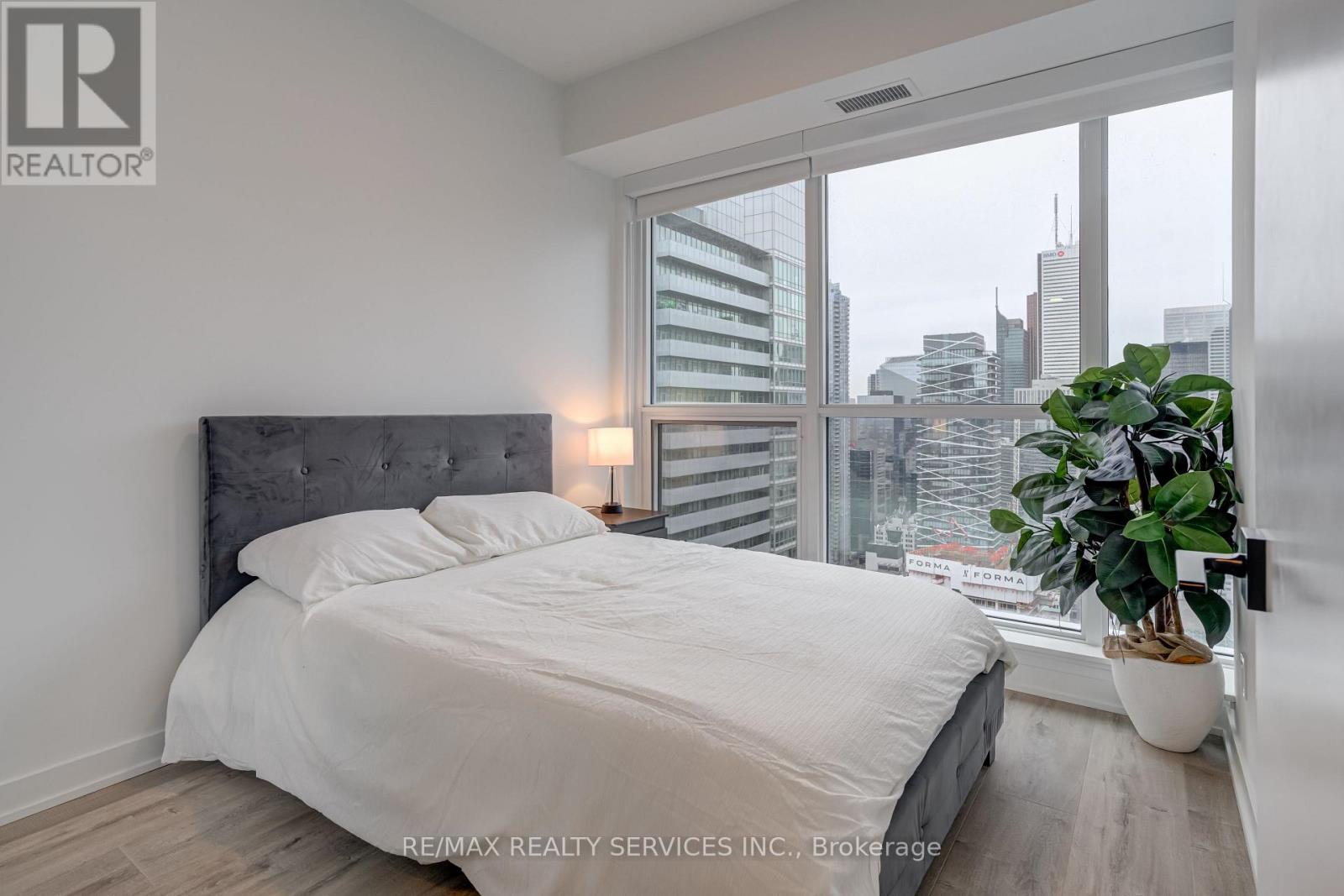 4106 - 327 King Street W, Toronto, Ontario  M5V 0W7 - Photo 28 - C12901950