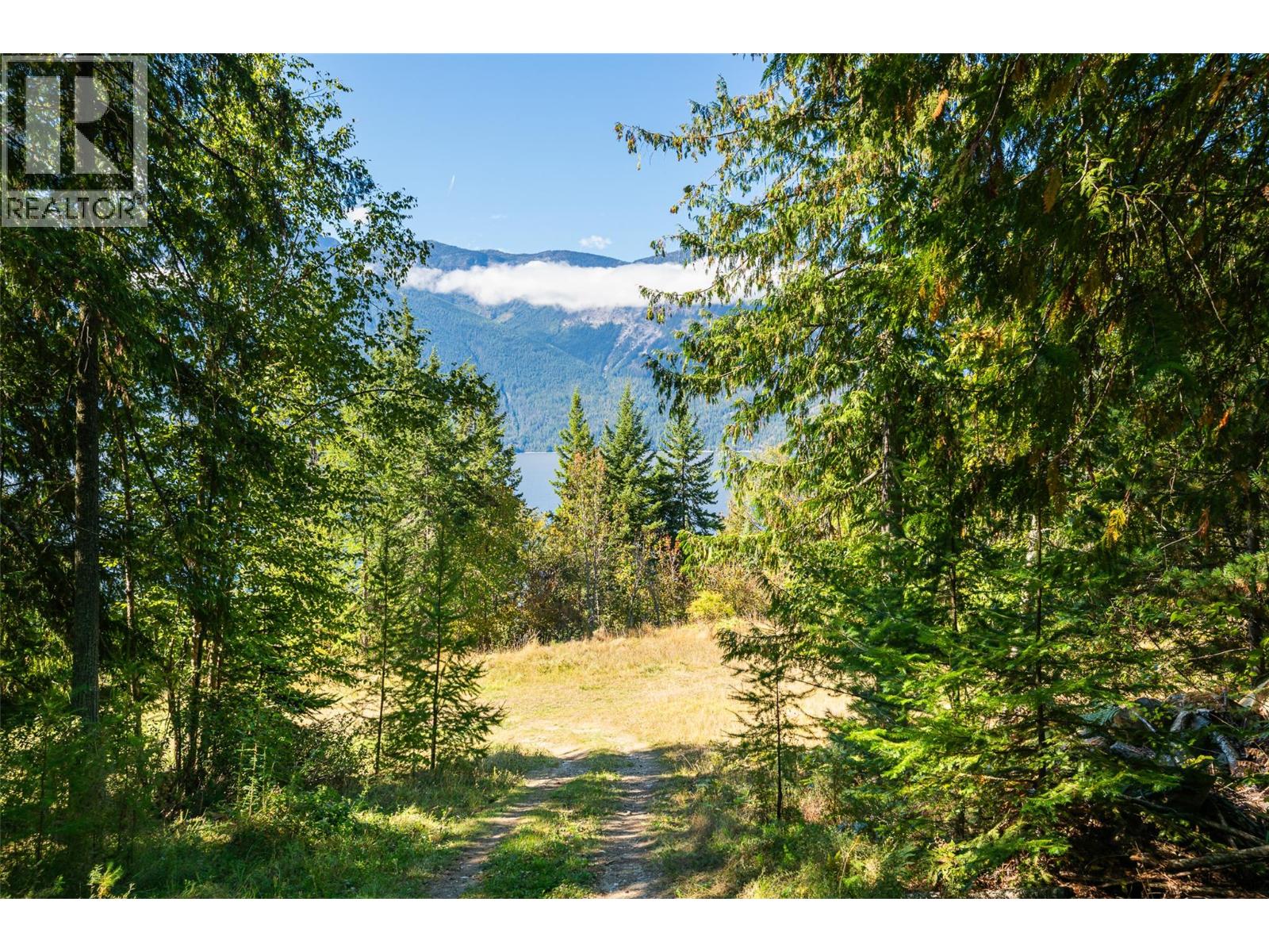 13625 & 13631 Mountain Shores Road, Boswell, British Columbia  V0B 1A0 - Photo 11 - 10364143