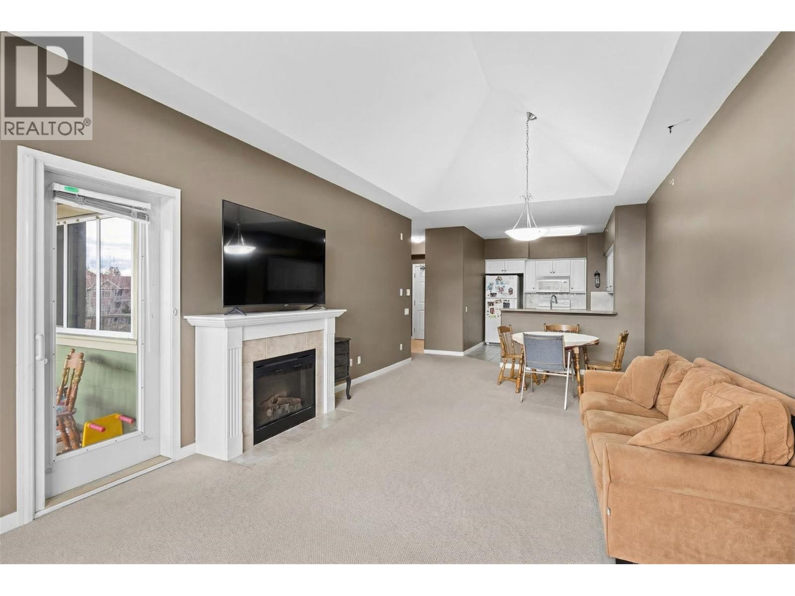 688 Lequime Road Unit# 405, Kelowna, British Columbia  V1W 1A4 - Photo 5 - 10380059