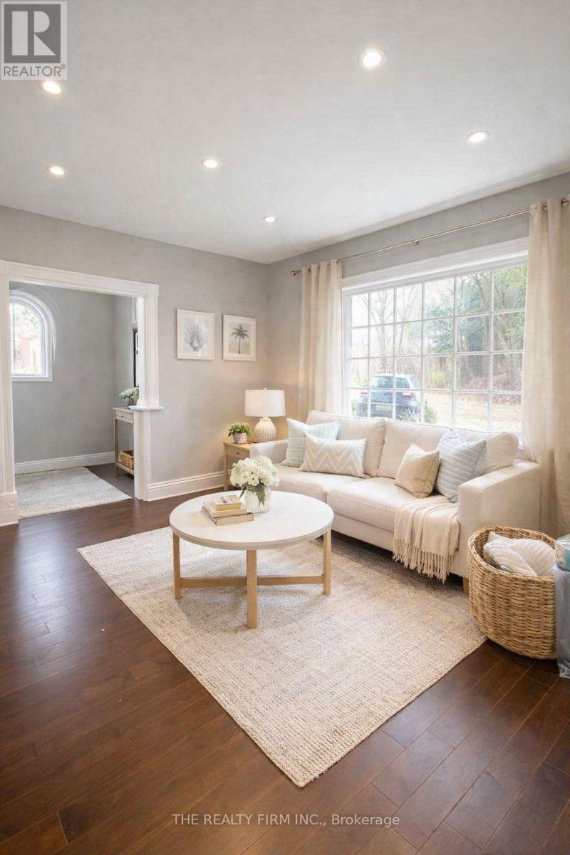 125 St James Street S, London East (East B), Ontario  N6A 1W6 - Photo 2 - X12901922