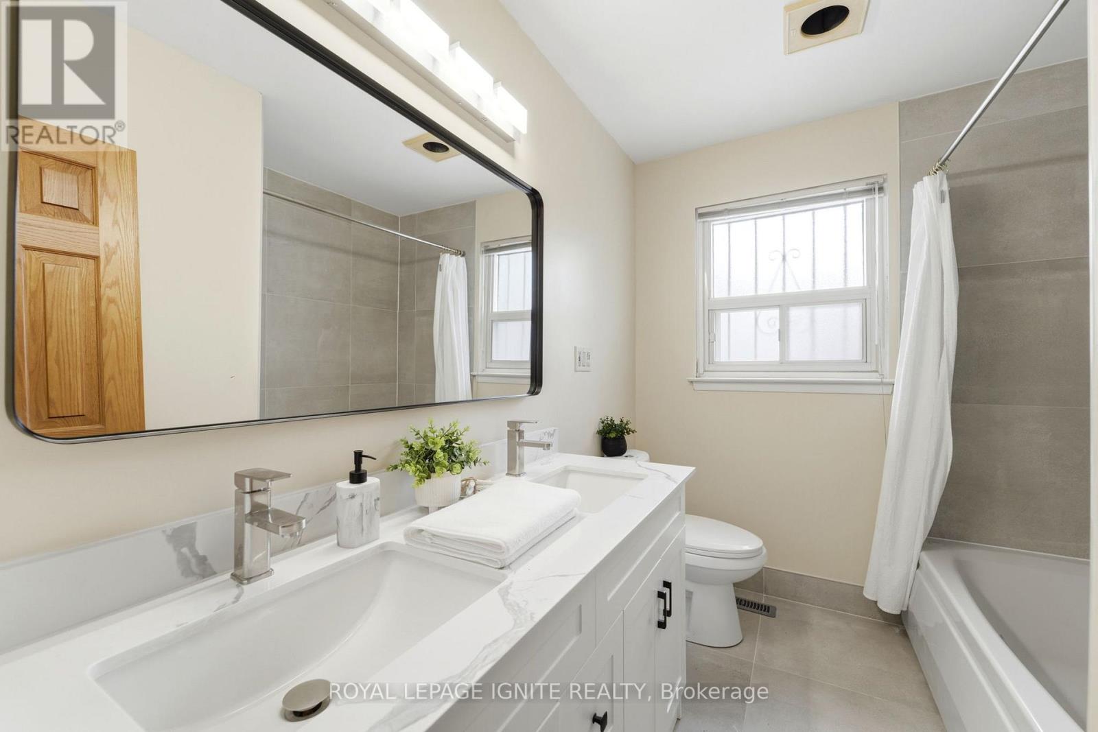 174 Darlingside Drive, Toronto (West Hill), Ontario  M1E 3P6 - Photo 22 - E12901976