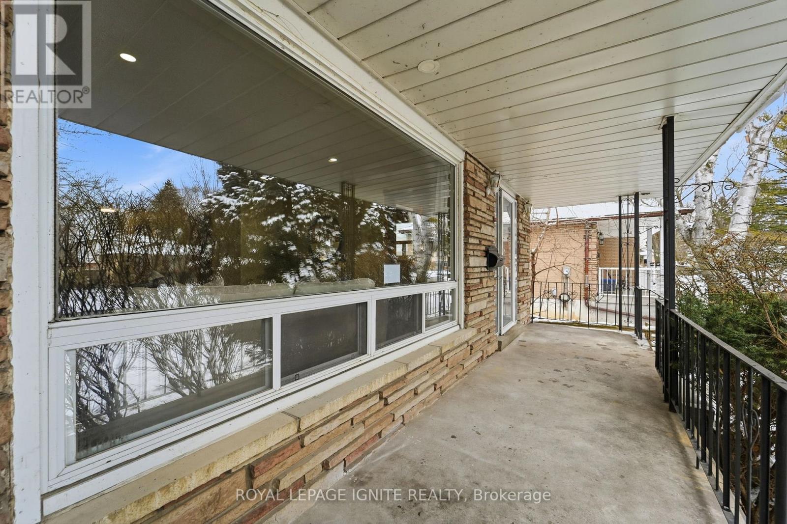 174 Darlingside Drive, Toronto (West Hill), Ontario  M1E 3P6 - Photo 3 - E12901976