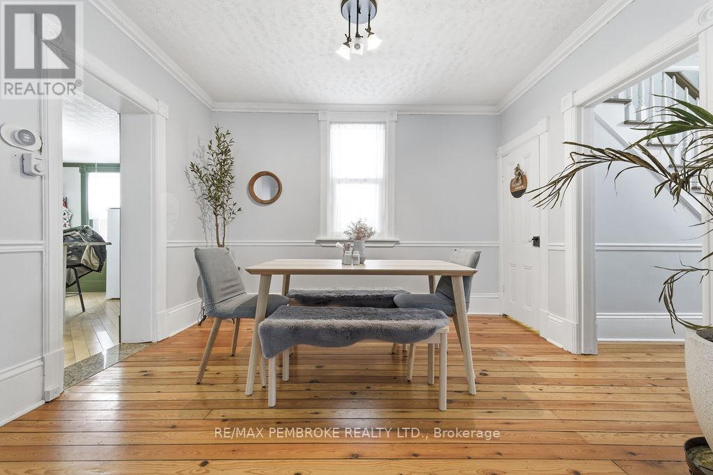 841 Pembroke Street W, Pembroke, Ontario  K8A 5P5 - Photo 13 - X12901954