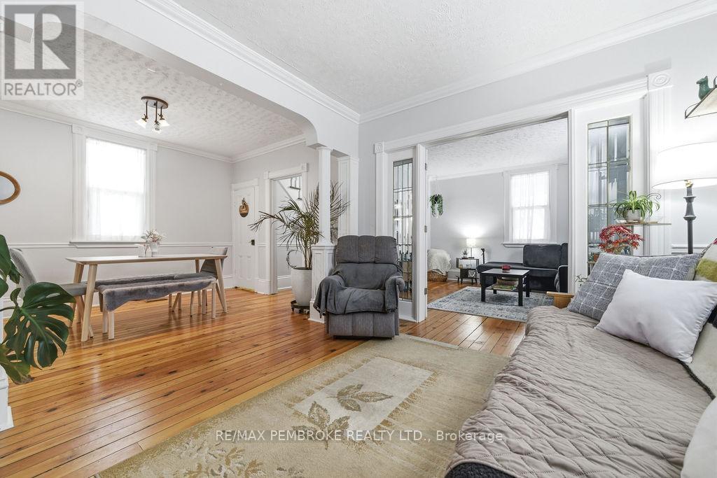 841 Pembroke Street W, Pembroke, Ontario  K8A 5P5 - Photo 15 - X12901954