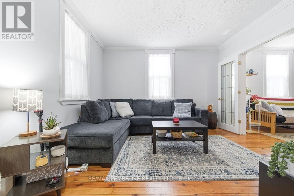 841 Pembroke Street W, Pembroke, Ontario  K8A 5P5 - Photo 17 - X12901954