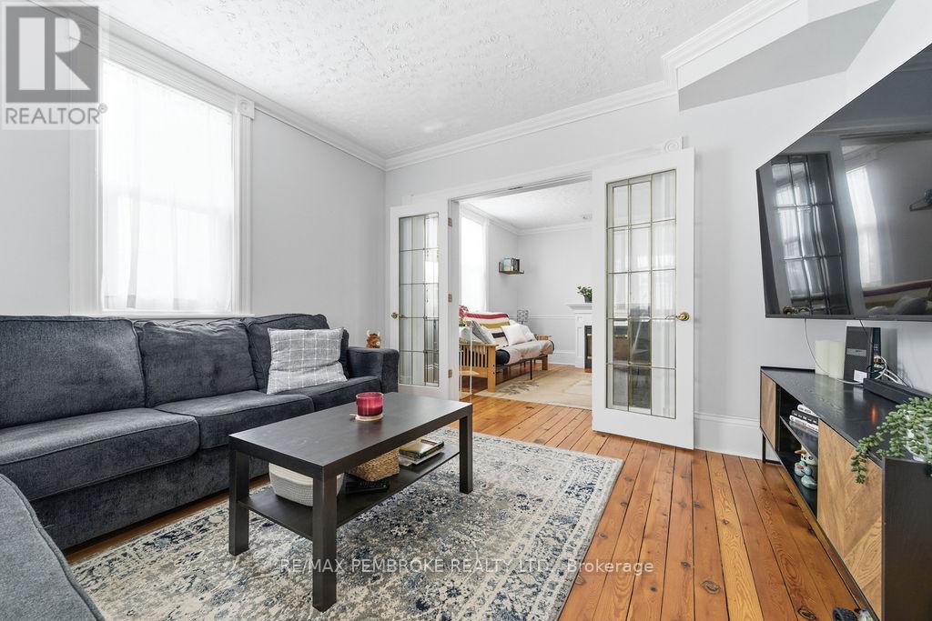 841 Pembroke Street W, Pembroke, Ontario  K8A 5P5 - Photo 18 - X12901954