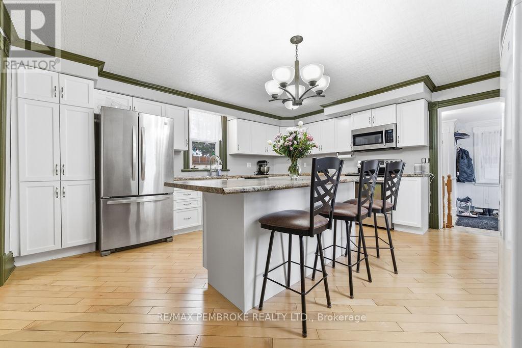 841 Pembroke Street W, Pembroke, Ontario  K8A 5P5 - Photo 20 - X12901954