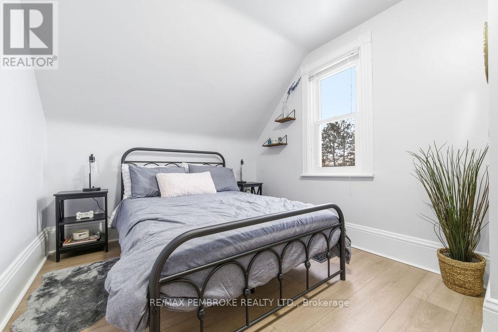 841 Pembroke Street W, Pembroke, Ontario  K8A 5P5 - Photo 26 - X12901954