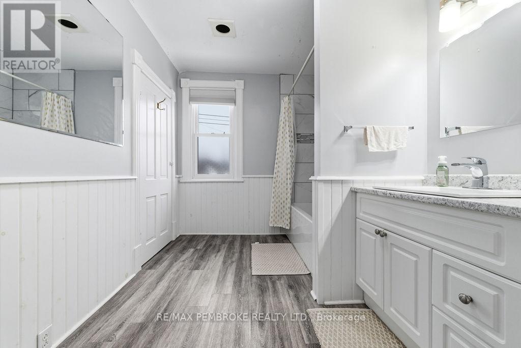 841 Pembroke Street W, Pembroke, Ontario  K8A 5P5 - Photo 31 - X12901954