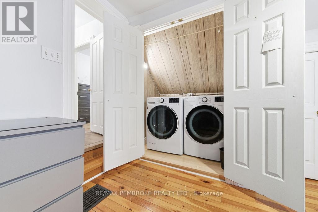 841 Pembroke Street W, Pembroke, Ontario  K8A 5P5 - Photo 32 - X12901954